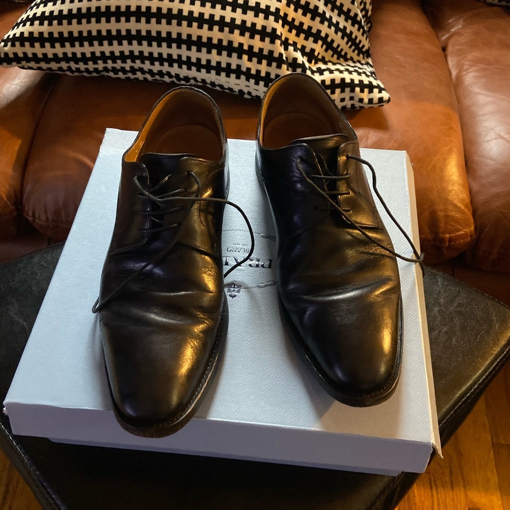 Men’s BALLY Hard Bottoms!